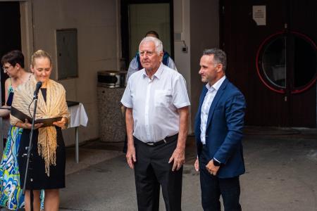 OBČINSKO PRIZNANJE ZA DVA DIRIGENTA, HIŠNIKA, MEDICINSKO SESTRO, ZGODOVINARJA IN PEVSKI ZBOR 11